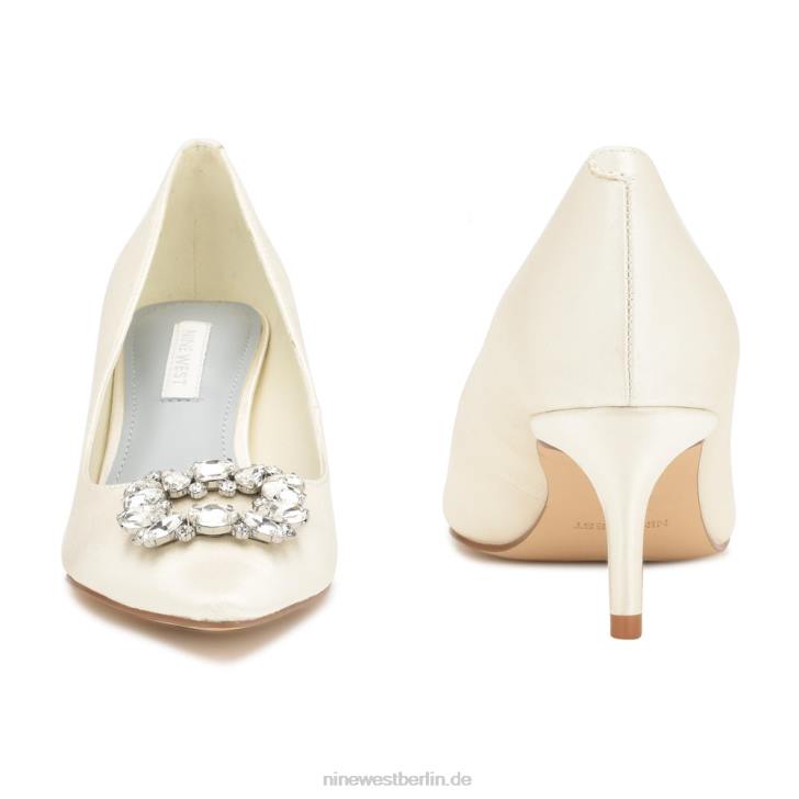 Nine West RR2J1850Avolon-Pumps mit spitzer Zehenpartie Elfenbeinfarbener Kristallsatin
