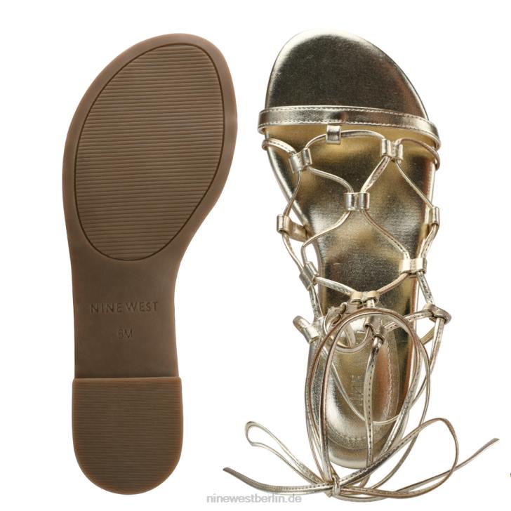 Nine West RR2J65Flache Knöchelwickel-Sandalen mit Knöpfen Platin