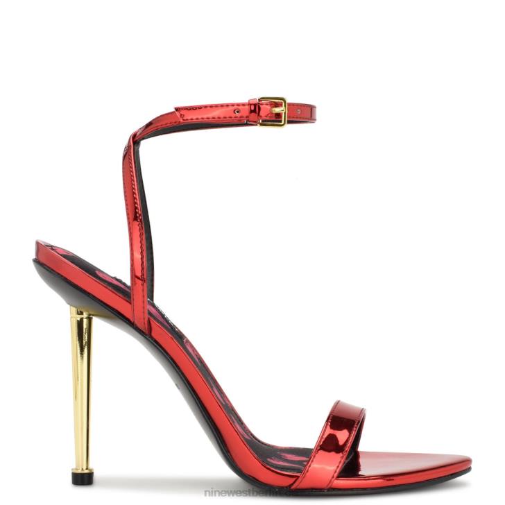 rote, spiegelnde metallische herzen